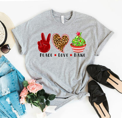 T-SHIRT | Peace Love Bake Christmas